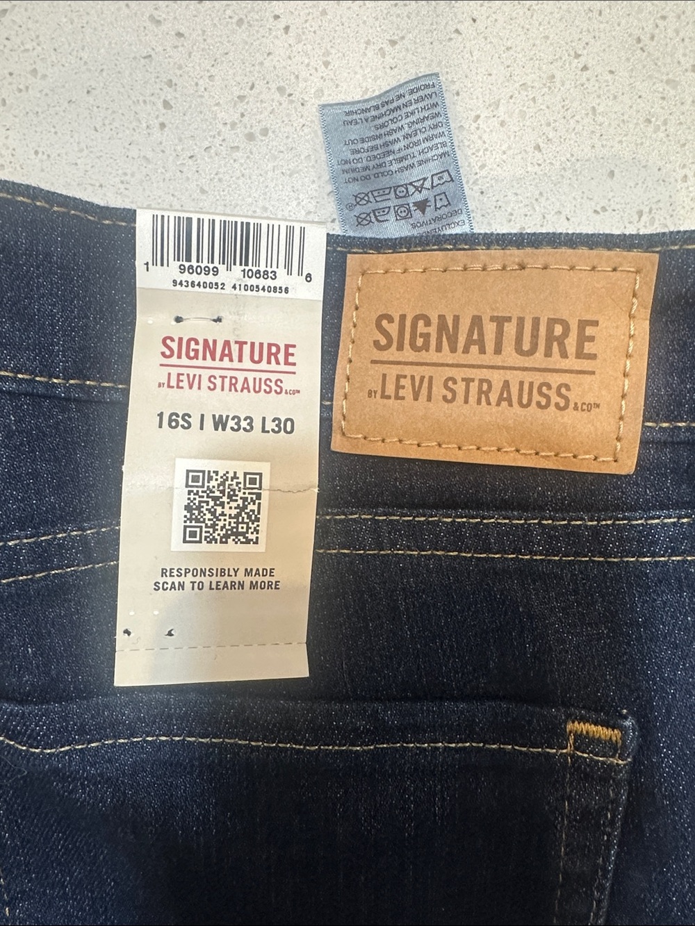 Signature by Levi Strauss Dark Indigo Jeans with Tan Patch - Picture 2 of 9